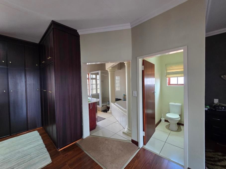 4 Bedroom Property for Sale in Wilkoppies North West